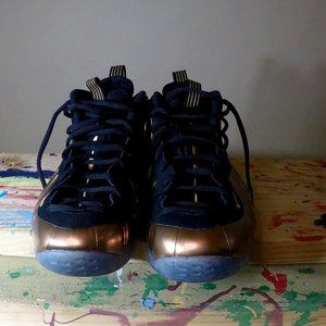 Nike Air Foamposite One Metallic Gold